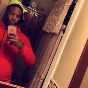 Meet your Posher, Devonte